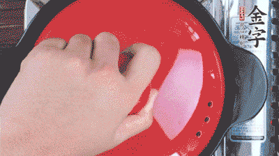 加香菇燉10分鐘后。