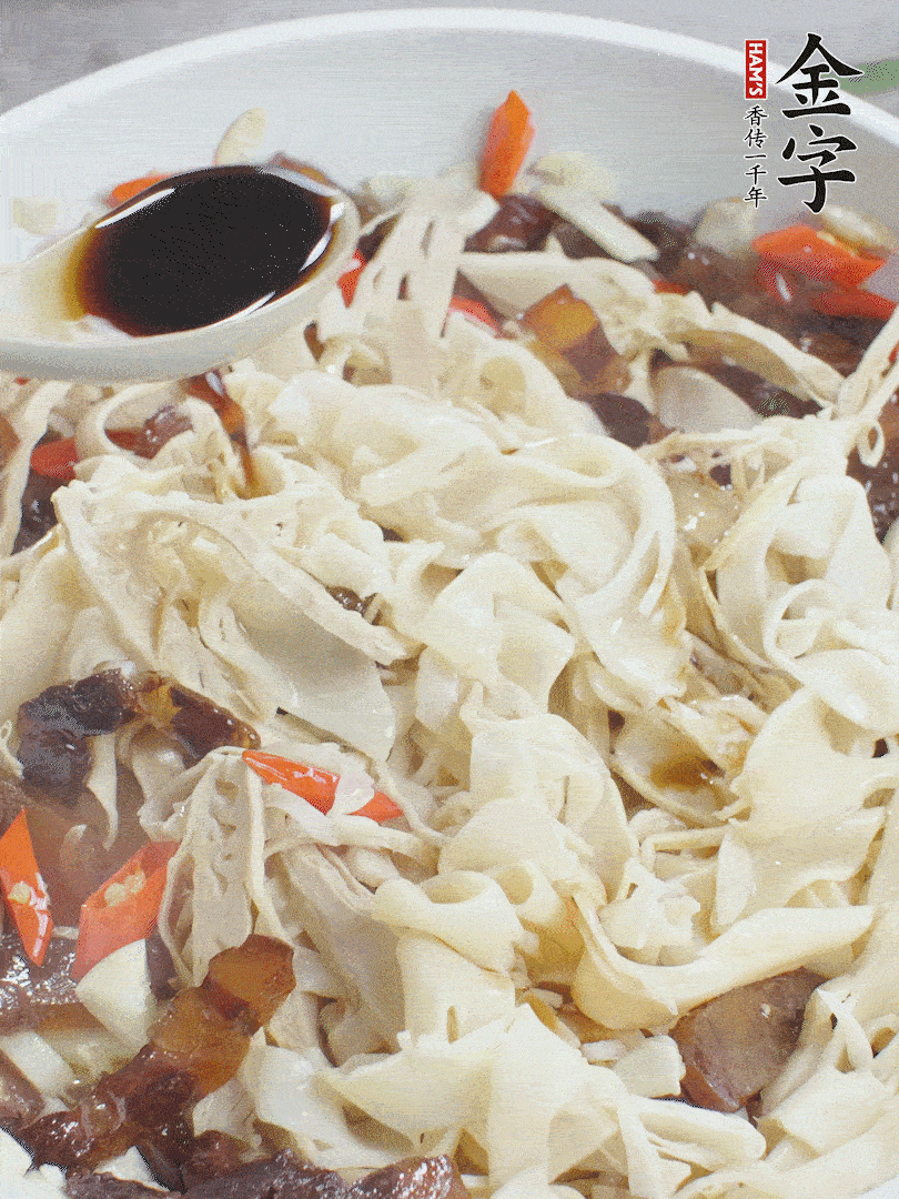 下糯米筍，淋一點(diǎn)生抽、蠔油調(diào)味。